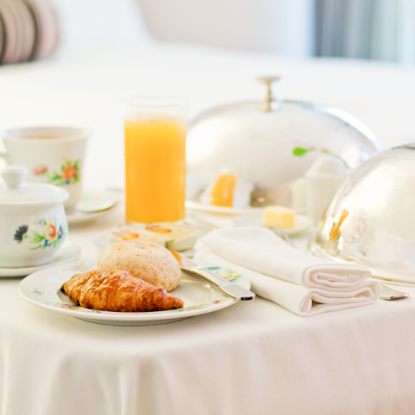 Hotel Room Service Linens 600X600